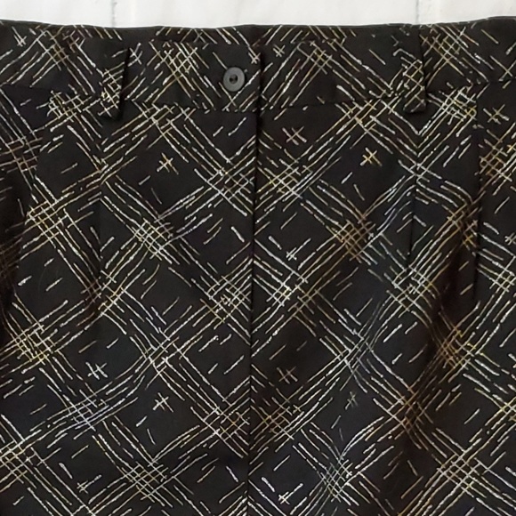 BGC Black Plus Size Skirt Silver Gold Pattern NWT - Picture 3 of 6